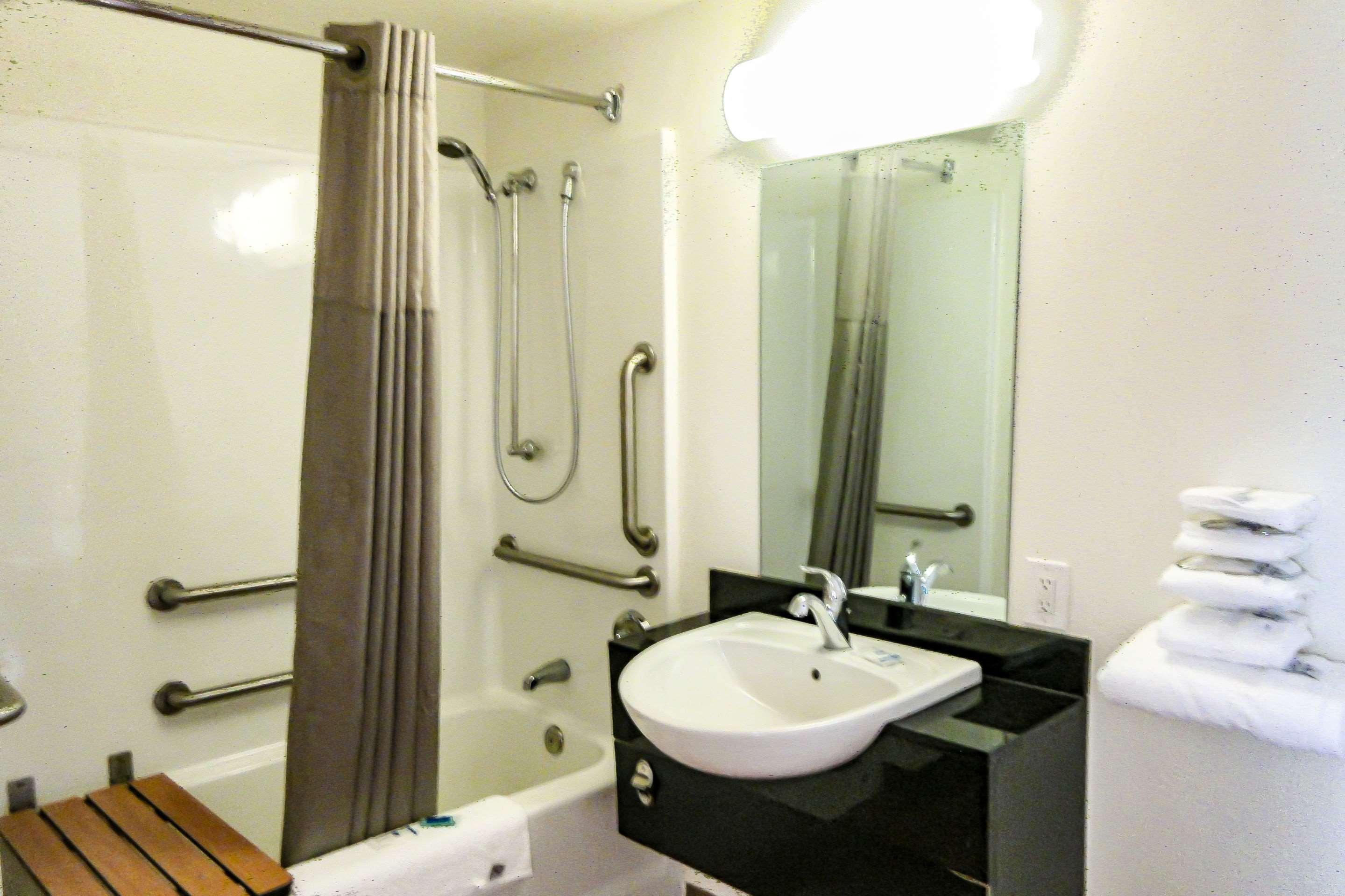 Rodeway Inn Altoona Eksteriør bilde