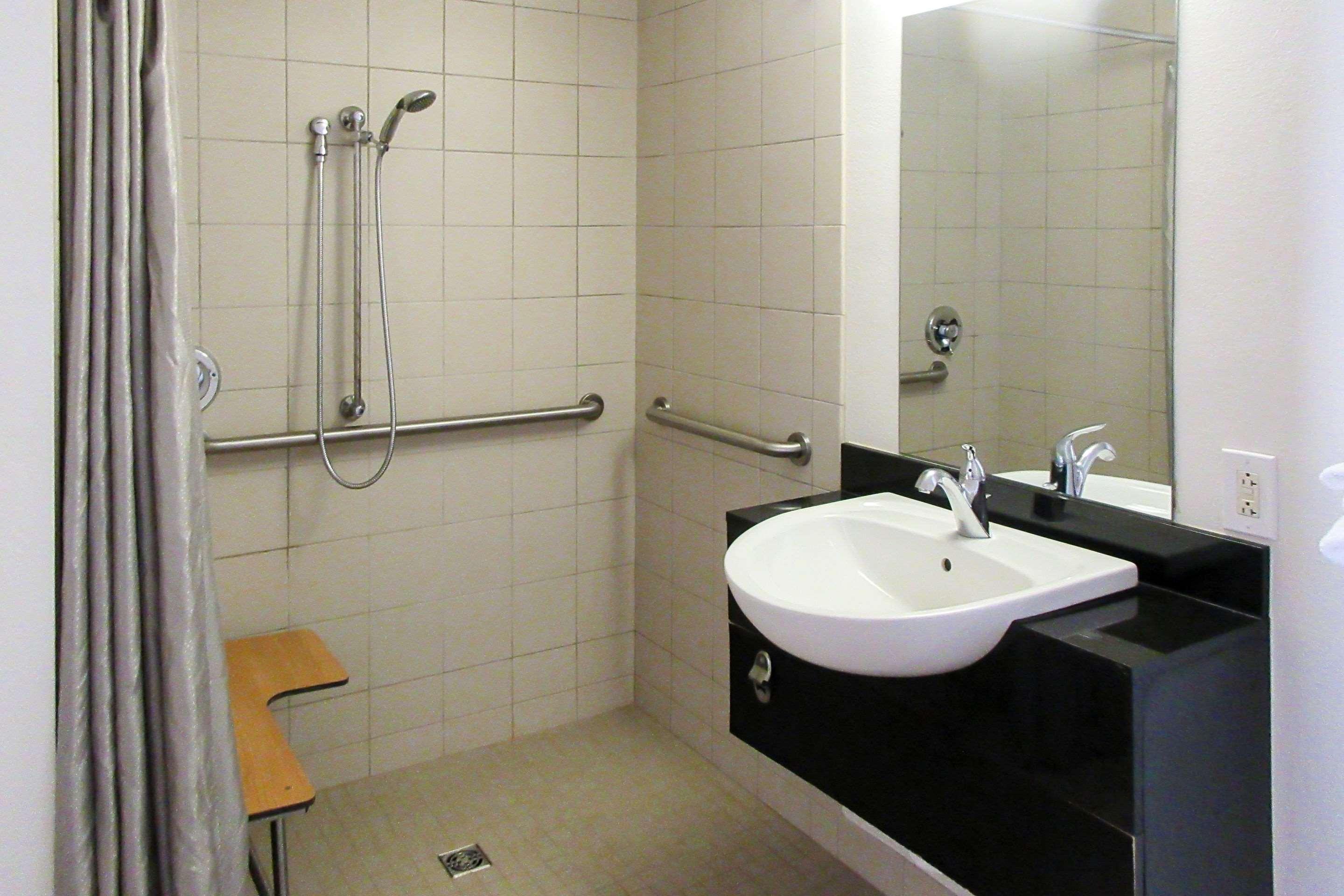 Rodeway Inn Altoona Eksteriør bilde